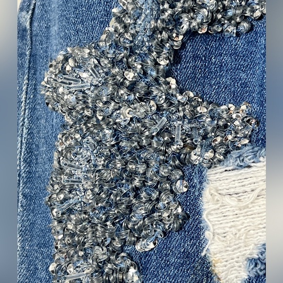 EUC Ted Baker London Mid Wash Yannah Abrasion Embellished Boyfriend Jeans Sz 27 - Picture 7 of 13